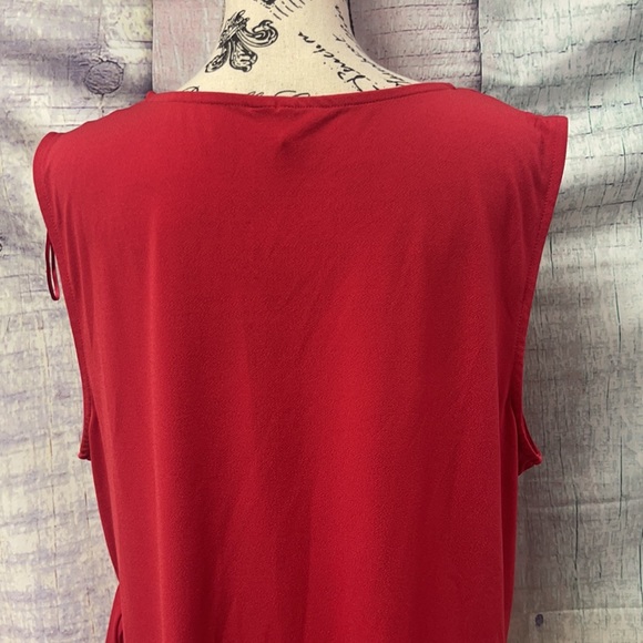 In brand new condition Woman’s Elle top. Size XXL - Picture 13 of 16
